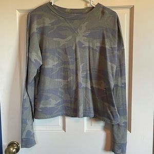 S Abercrombie and Fitch Cropped Long sleeve